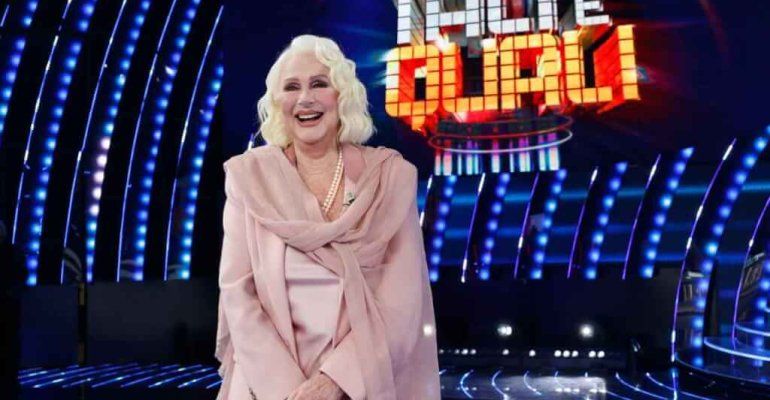 Loretta Goggi abbandona Tale e quale show, ecco spiegato il motivo