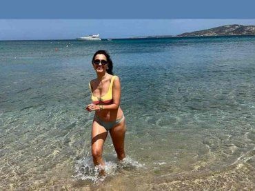 Caterina Balivo, vacanze in Sardegna: il segreto per tenersi in forma anche in ferie