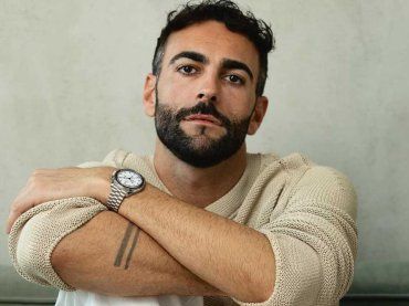 Marco Mengoni sul prossimo Sanremo condotto da Carlo Conti: ” Andrà bene ma…”