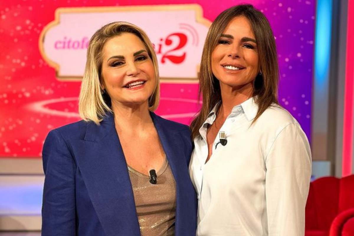 Simona Ventura e Paola Perego a "Citofonare Rai 2".