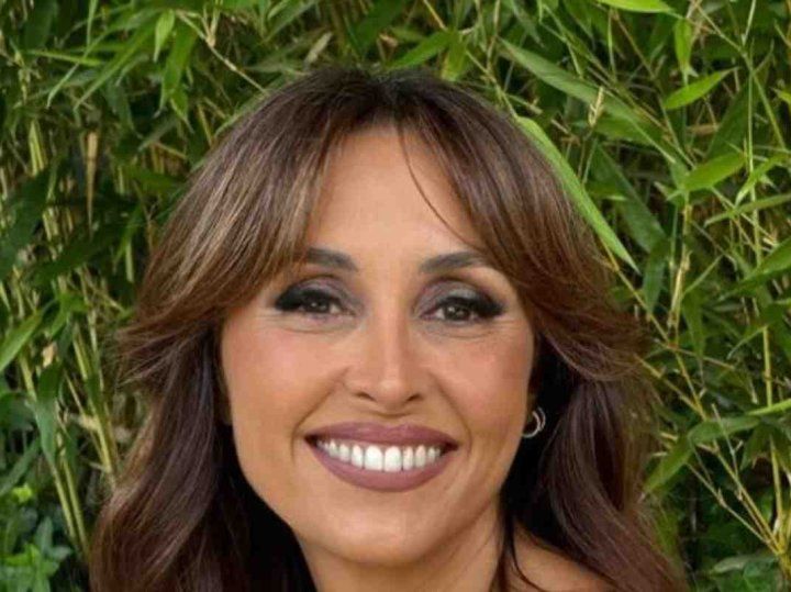 Benedetta Parodi si prepara alla festa: splendida al tramonto nella sua Carpeneto – FOTO