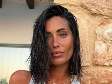 Federica Nargi, selfie allo specchio da cardiopalma. I fan: “Illegale” – FOTO