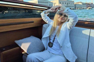 Patty Pravo e il topless a 76 anni che non ha nulla da invidiare alle ventenni