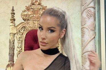 “Finalmente”: Baby K scatena l’entusiasmo dei fan sui social con il suo look – FOTO