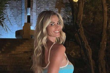 Elena Santarelli divina in montagna, ma i fan la stroncano: “Tutti le stesse cose…” – FOTO