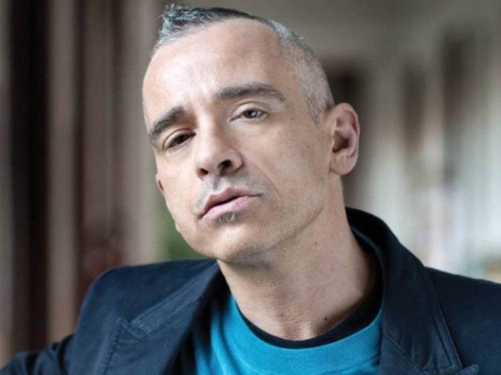 Eros Ramazzotti in dolce compagnia, ma non è la fidanzata: “Troppo bella per…” – FOTO