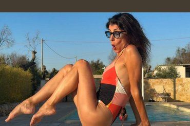 X Factor, Giorgia si prepara in spiaggia e con un buon libro