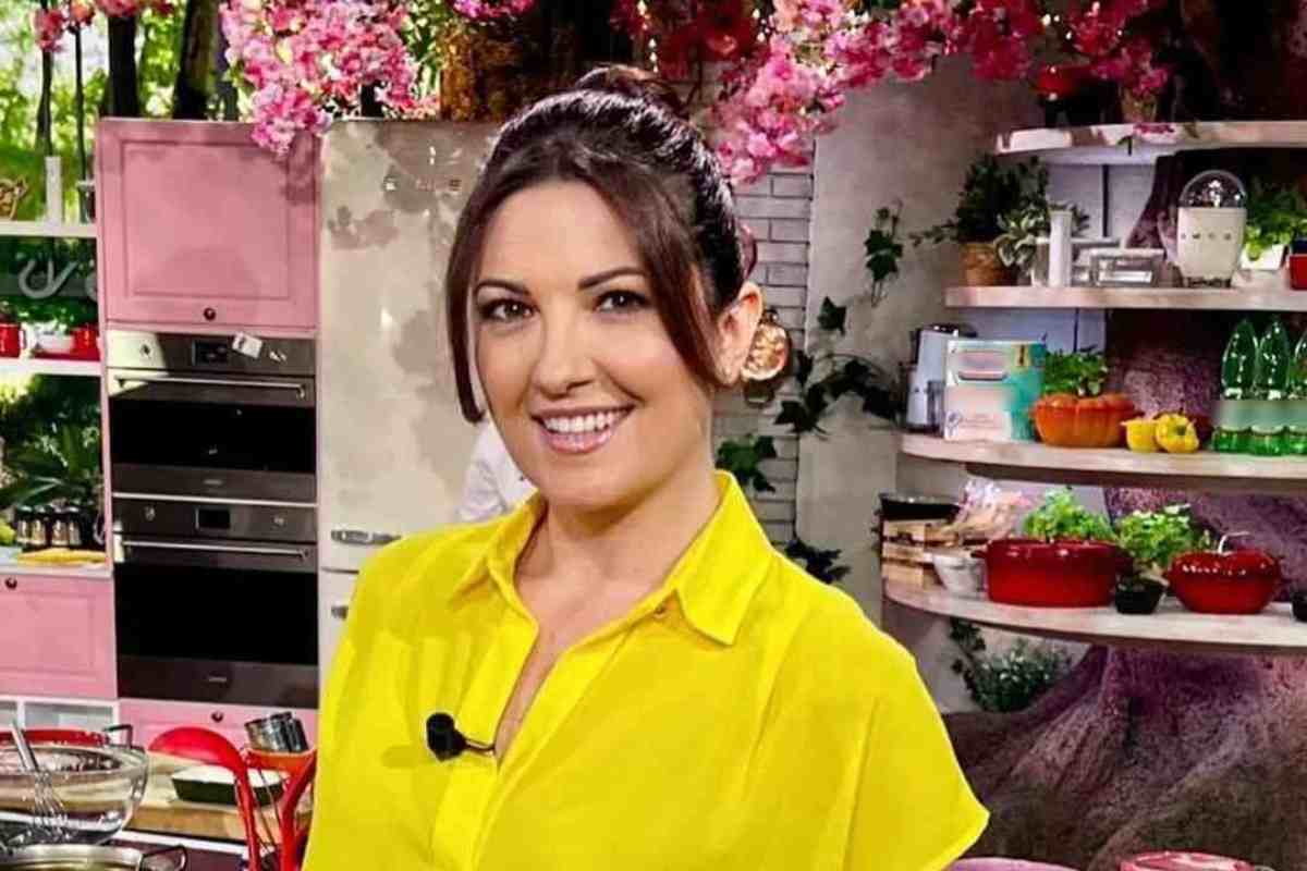 Giovanna Civitillo a E' sempre mezzogiorno