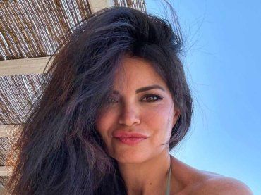 Laura Torrisi in vacanza sui ghiacciai, le foto fanno il giro del web