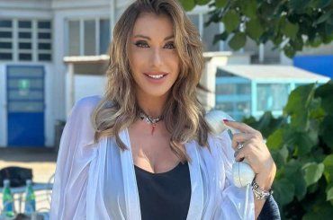 Sabrina Salerno, dopo l’intervento rivela: “Lo faccio sei volte al giorno…” Di cosa si tratta