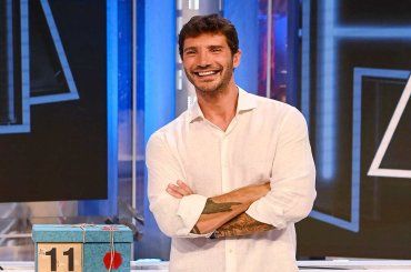 Affari tuoi, Amadeus confessa a Stefano de Martino il segreto per un programma di successo