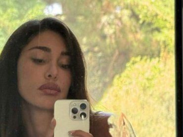 Belen Rodriguez incendiaria, la foto divide i social: “Perché lo hai fatto?” – FOTO