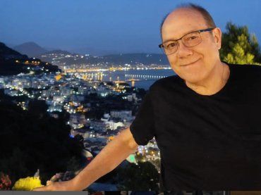 Carlo Verdone stregato da tanta bellezza: “Meglio tardi che mai”