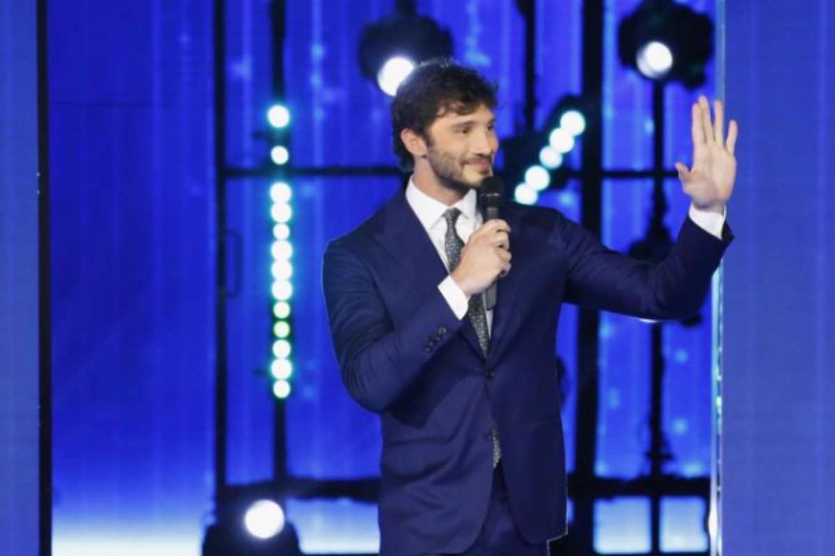 Affari Tuoi, critiche per Stefano De Martino 