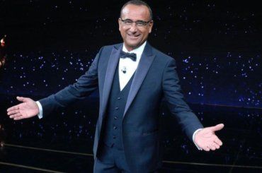 Sanremo 2025, Carlo Conti sommerso dalle critiche: il nuovo regolamento