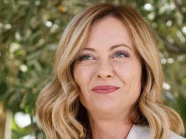 Giorgia Meloni (con Giambruno) in masseria: quanto ha speso la premier in vacanza