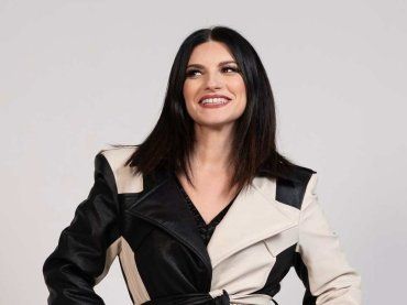 Laura Pausini in lacrime, ecco cos’è accaduto di fronte a Mara Venier e Pippo Baudo