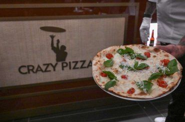 Cena al Crazy Pizza di Briatore e pubblica lo scontrino, ecco quanto costa una margherita