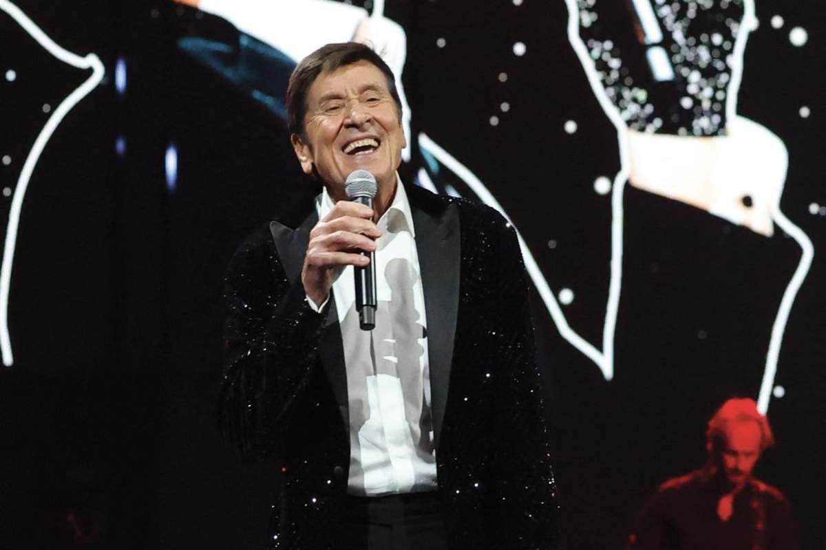 Gianni Morandi ad "Evviva" su Rai1.