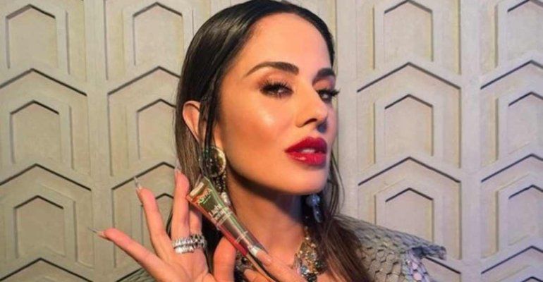 Paola Iezzi saluta tutto e dice addio, le FOTO da cardiopalma del giudice di X Factor: “Ciao e grazie”