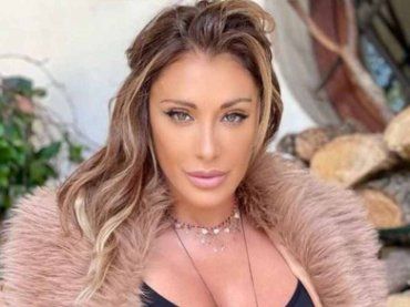 Sabrina Salerno rivela “Ho un tumore al seno”. L’annuncio sui social – FOTO