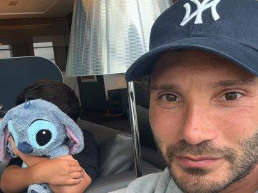 Stefano de Martino ad Affari tuoi: Il figlio Santiago invece…