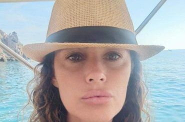 Samantha de Grenet su tutte le furie, l’ex gieffina esplode: “Proprio non mi capacito” – FOTO