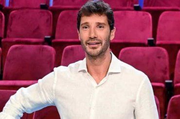 Stefano De Martino, proposta di matrimonio in diretta: da restare senza parole