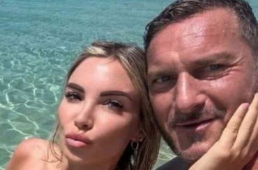 La nuova vita di Francesco Totti con Noemi Bocchi: la reazione dopo il nuovo “flirt” del popone