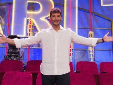 Stefano De Martino come Amadeus: “Lo ha copiato..” Cosa è successo ad Affari tuoi