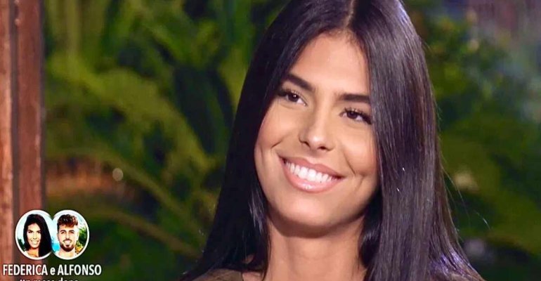 GF, Federica Petagna dentro la casa: prima di entrare fa una cosa mai vista prima