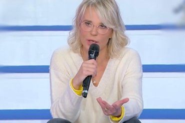 Maria De Filippi, lacrime a “Uomini e Donne”: è scoppiato tutto.