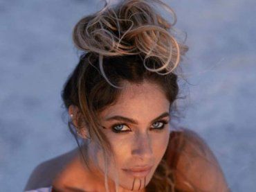 Eleonora Pedron in versione musicista, fan “disperati”: “Coma faccio ora…” – FOTO